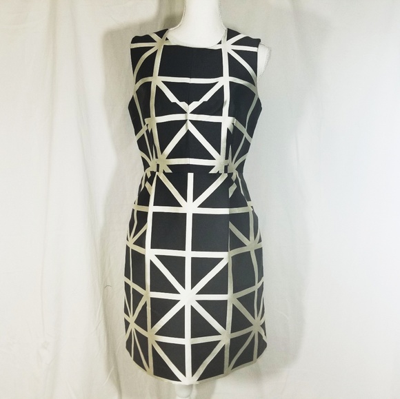 Milly Dresses & Skirts - Milly Coco Black and White Geometric Sheath Dress